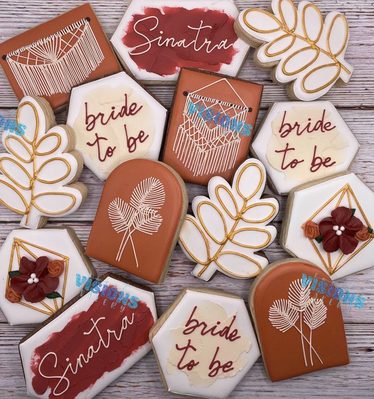 Elegant Floral Decorative Cookies for Stylish Celebrations.