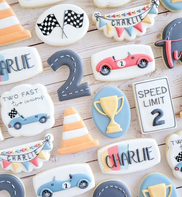 Vibrant Racing-Themed Decorative Cookies: Cheerful Designs for a Festive Celebration.