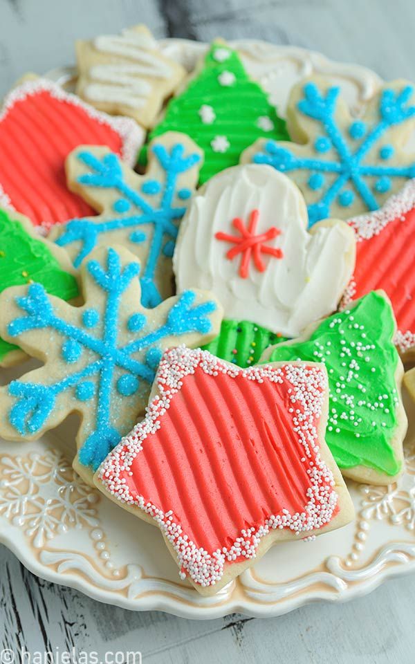 Festively Decorated Holiday Cookies on a Colorful Platter.