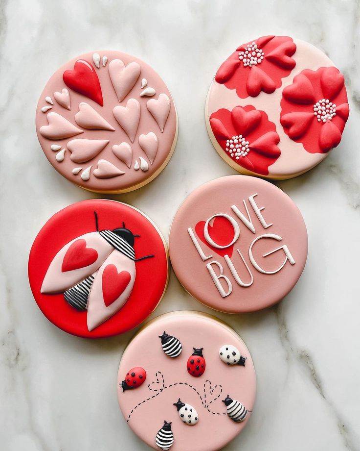 Vibrant Charming Cookie Designs for Celebrations with Romantic and Whimsical Touches.