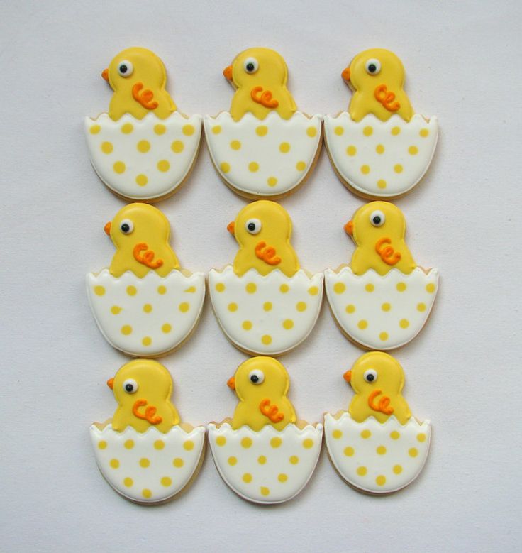 Charming Springtime Cookies: Adorable Yellow Chicks Hatching from Dotted Eggshells