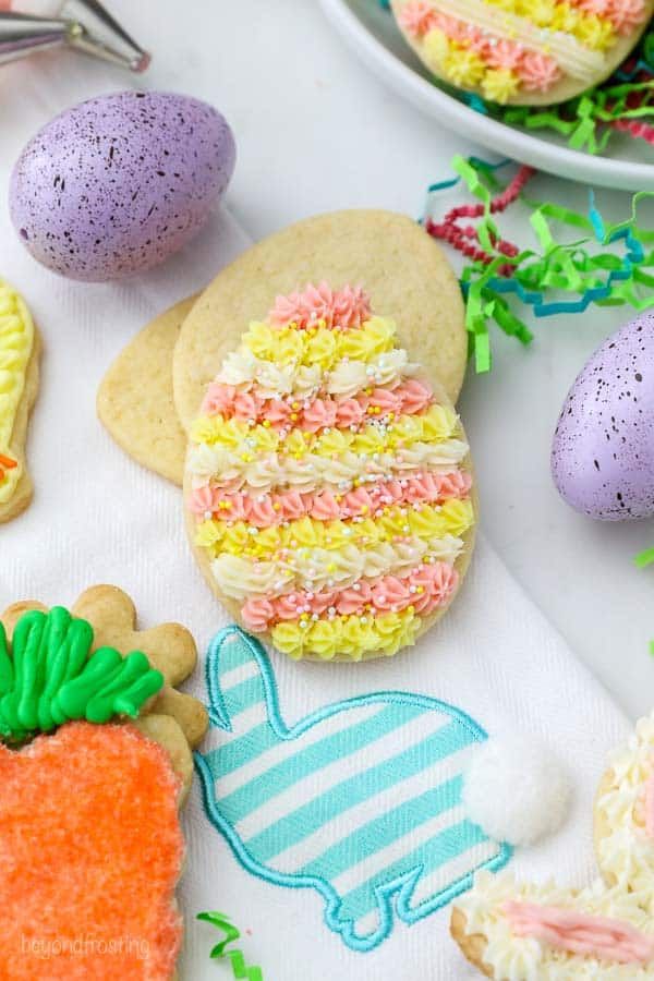 Festive Pastel Easter Cookies with Buttercream Frosting and Decorative Accents