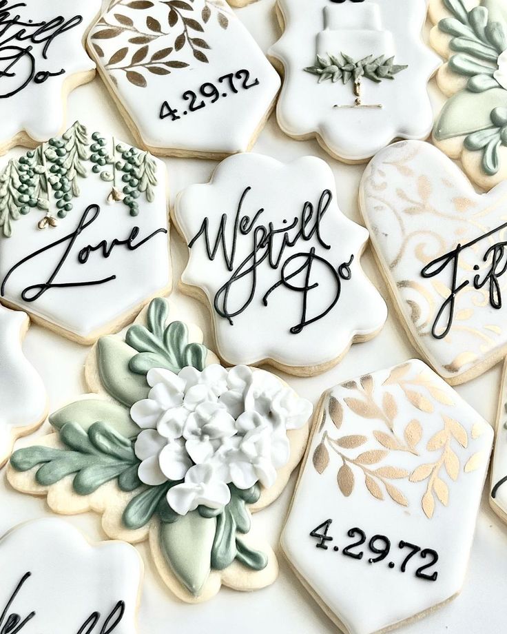 Charming Floral-Inspired Cookie Designs: Inspiring Delicate Nail Art with Calligraphic Accents.