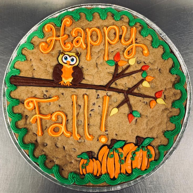 Autumn-Inspired Cookie Cake Featuring a Playful Owl and Colorful Leaves.