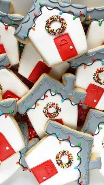 Whimsical Holiday Charm: Festively Decorated Miniature House Cookies