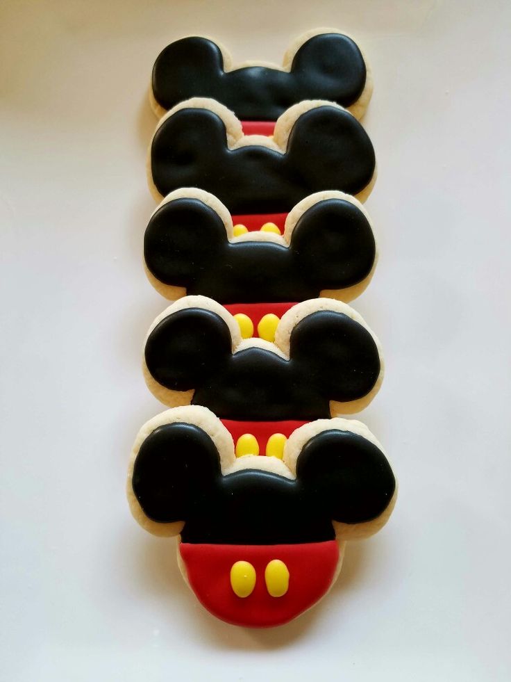 Playful Mickey Mouse-Themed Cookies for Celebrations