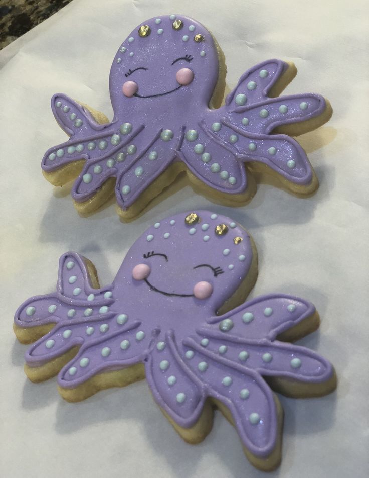 Cheerful Octopus-Shaped Cookies: Whimsical Treats for Ocean-Themed Celebrations.