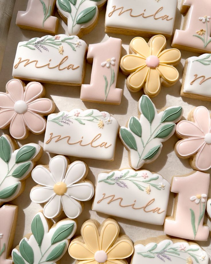 Delightful Pastel Floral Cookies Perfect for Special Occasions.