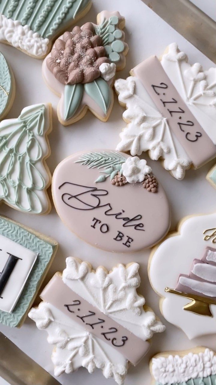 Elegant Floral Cookies in Soft Pastels for Wedding Celebrations