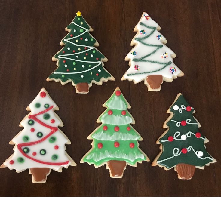 Charming Holiday Cookies: Colorful Christmas Tree Designs with Decorative Icing