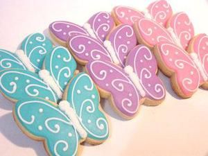 Delightful Pastel Butterfly Cookies: A Whimsical Treat for Any Occasion.