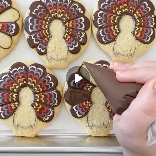 Festive Turkey-Themed Cookies Feature Intricate Icing Designs