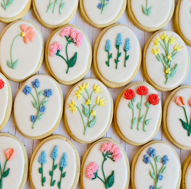 Charming Floral-Themed Cookies with Intricate Icing Designs