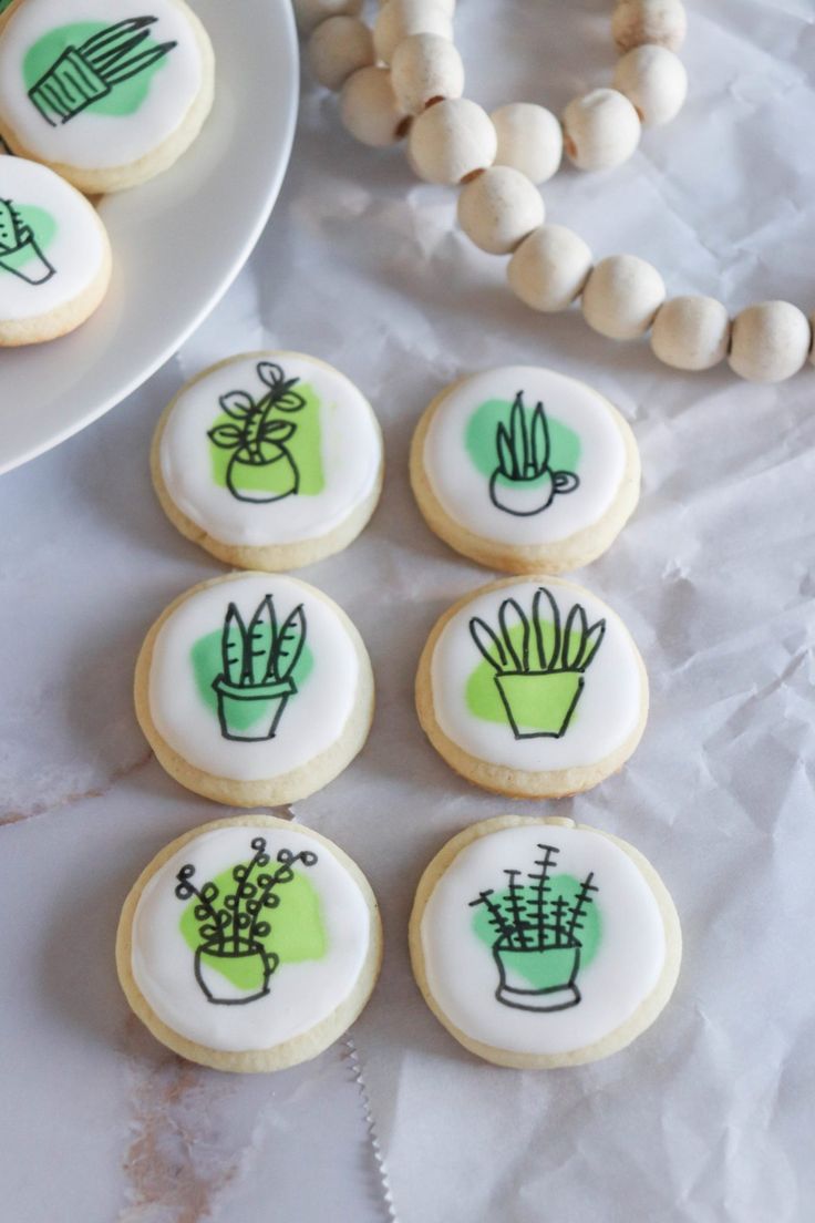 Artistic Plant-Inspired Sugar Cookies: Delightful Treats for Plant Lovers