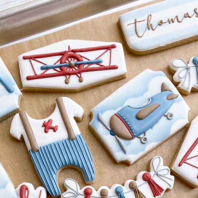 Whimsical Pastel Cookies for a Charming Children's Celebration.