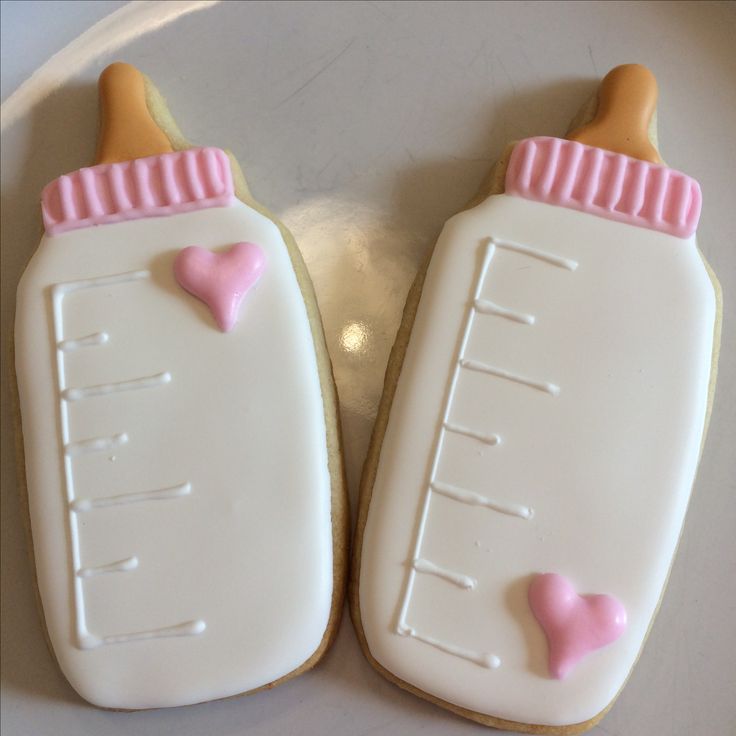 Charming Baby Bottle Cookies: Playful Desserts for Baby Showers.