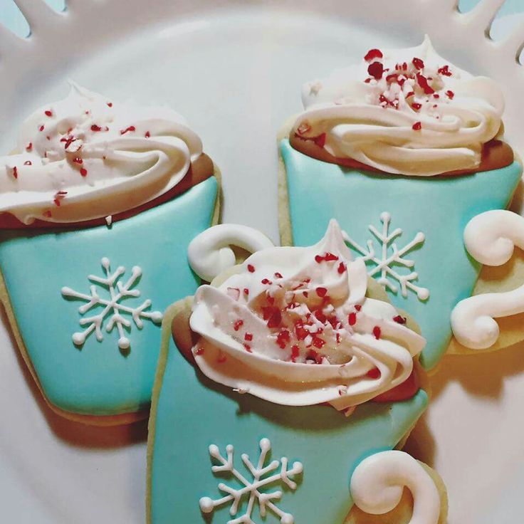 Charming Winter-Themed Cookies with Whipped Cream Frosting and Festive Sprinkles.