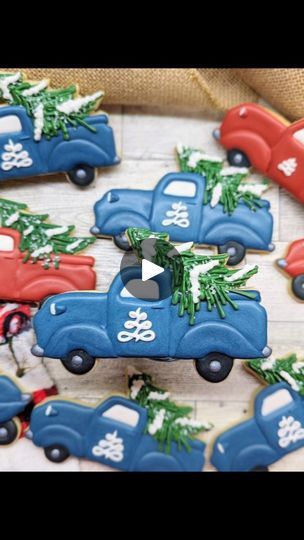 Festive Vintage Truck Cookie Designs: A Charming Holiday Treats Collection.