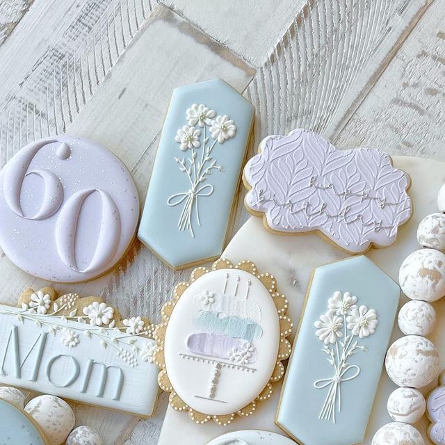 Sophisticated Floral-Themed Cookies in Soft Pastels for Special Celebrations.