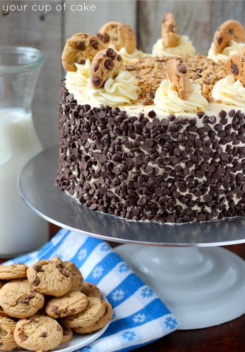 Indulge in a Luxurious Chocolate Chip Cookie Cake with Creamy Frosting and Cookie Toppings.