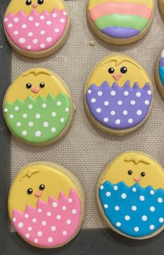 Whimsical Chick-Inspired Easter Cookies in Vibrant Pastel Colors