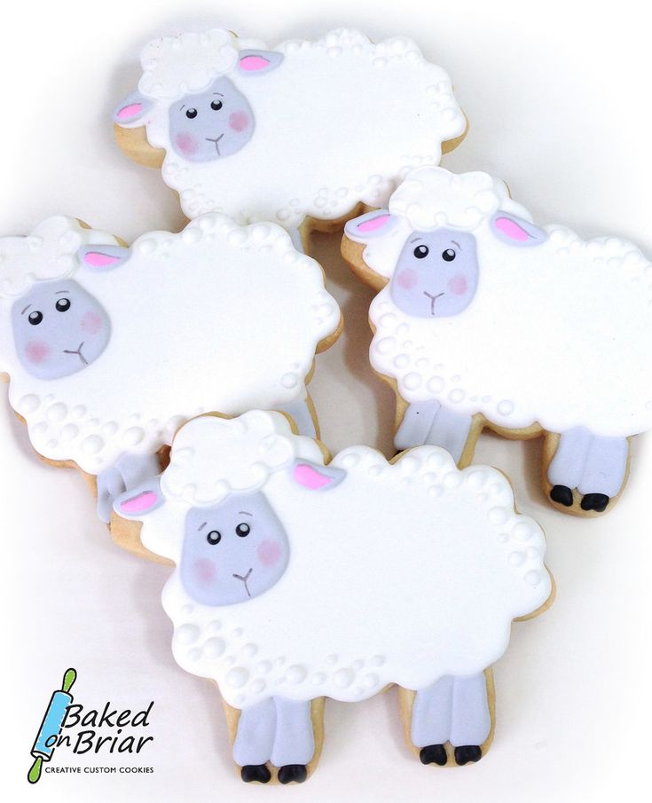 Whimsical Sheep-Shaped Cookies with Fluffy Frosting for Charming Gatherings.