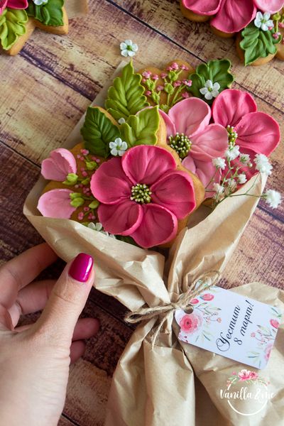 Floral Cookie Bouquet: An Elegant Arrangement Inspiring Creative Nail Designs.