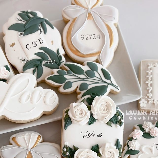 Elegant Floral Decorative Cookies: Sophisticated Treats for Special Occasions.