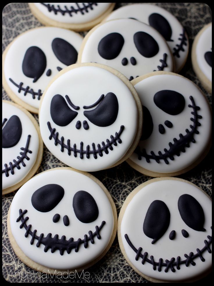 Whimsical Decorative Cookies with Iconic Character Faces for Themed Celebrations.