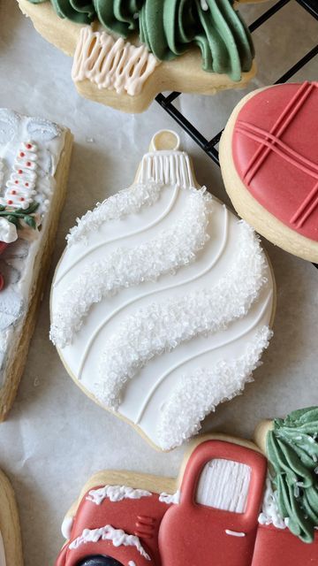 Elegant Holiday Ornament Cookie with Textured Icing and Festive Decorations.