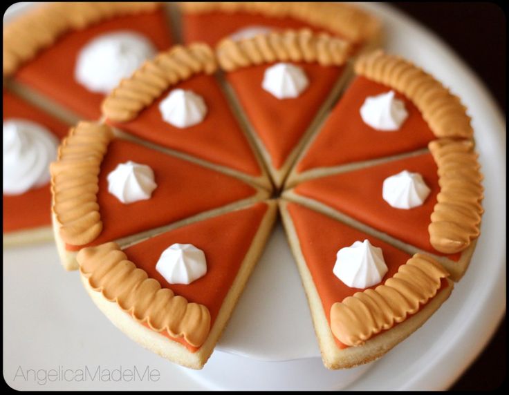 Festive Pumpkin Pie-Shaped Cookies Create a Delightful Seasonal Dessert Display