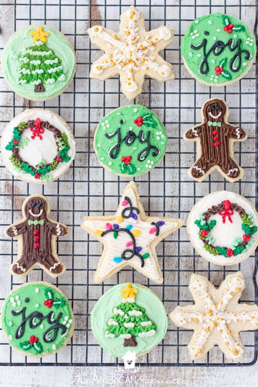 Colorful Festive Cookies: A Cheerful Display for Holiday Gatherings