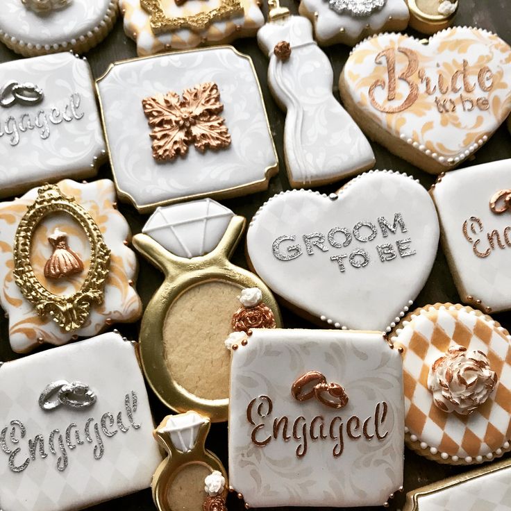 Elegant Decorative Cookies for Celebrations: Sophisticated Designs with Gold and Silver Accents