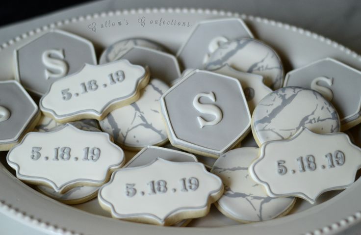 Elegant Marble-Designed Cookies: Perfect Touch for Special Events.