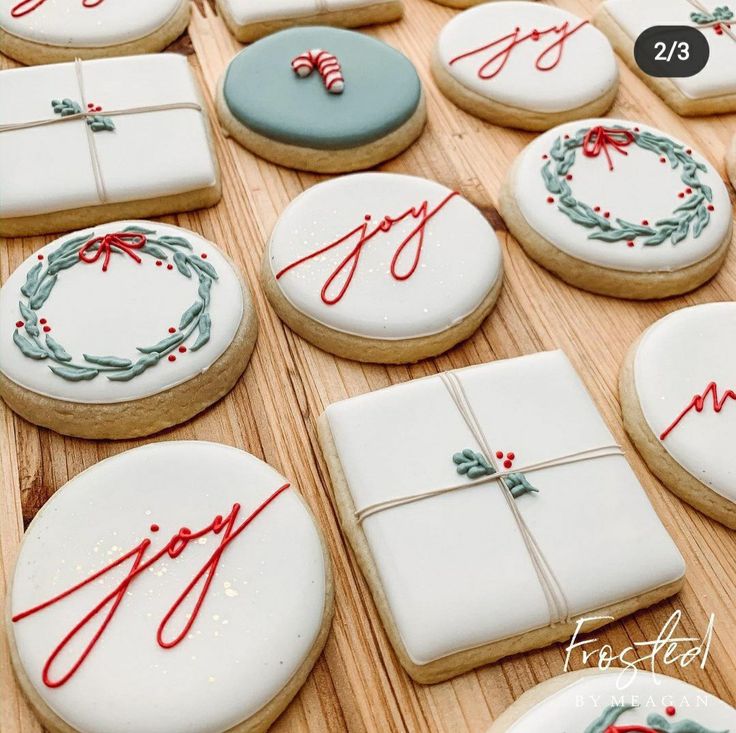 Festively Decorated Cookies: Elegant Designs in Holiday Hues