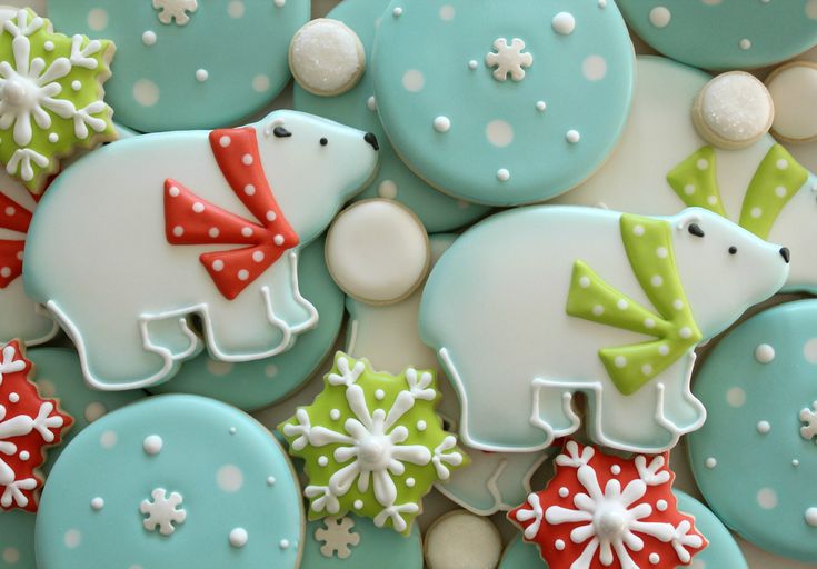 Playful Polar Bear Cookies: Whimsical Winter Designs in Vibrant Colors.