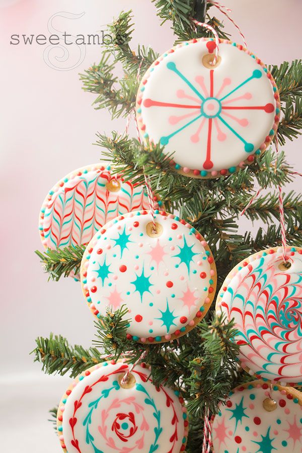 Vibrant Festive Cookie Ornaments: Inspiring Holiday Nail Art Designs