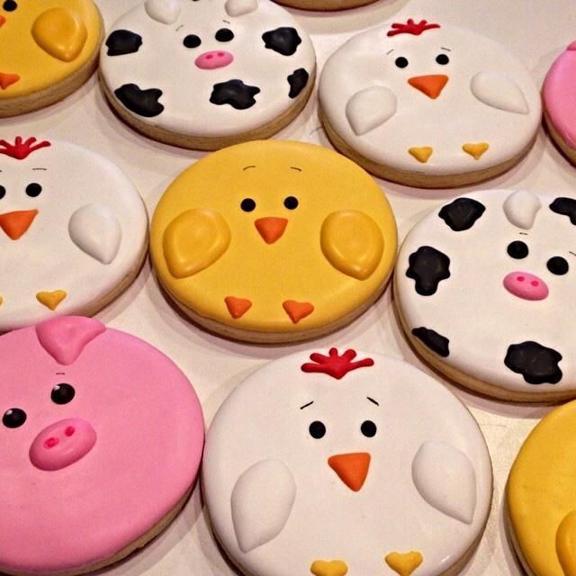 Festive Animal-Themed Cookies for Joyful Celebrations