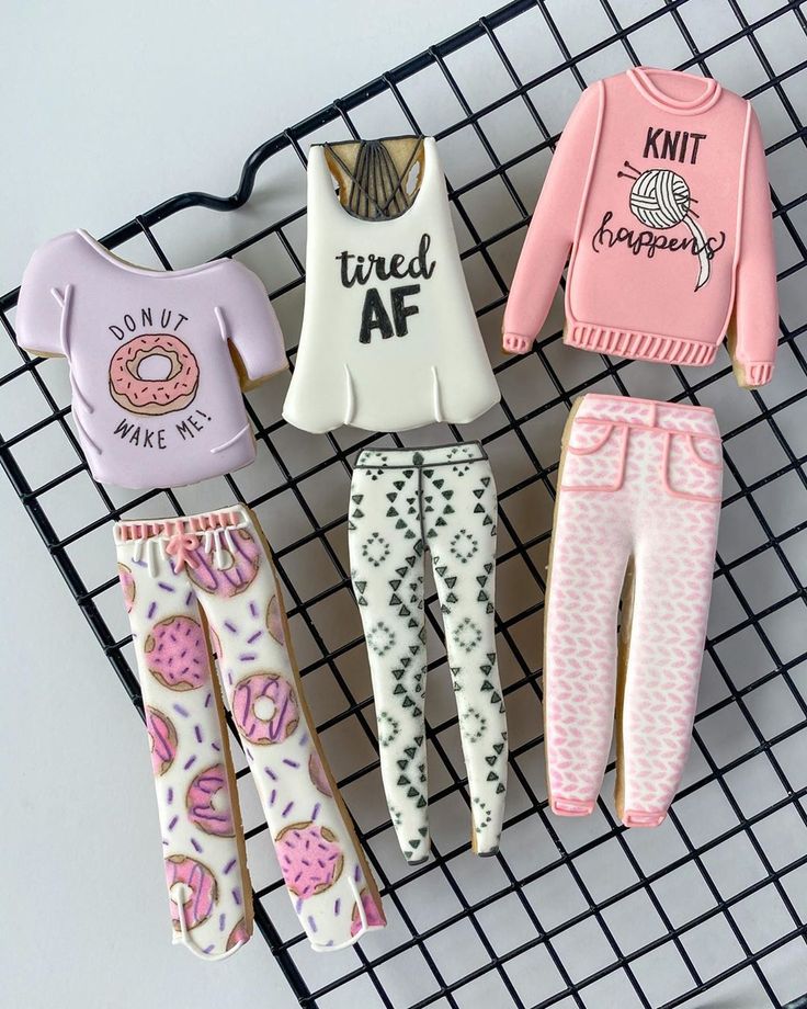 Cozy Loungewear-Inspired Whimsical Cookie Designs Celebrate Fashion and Comfort