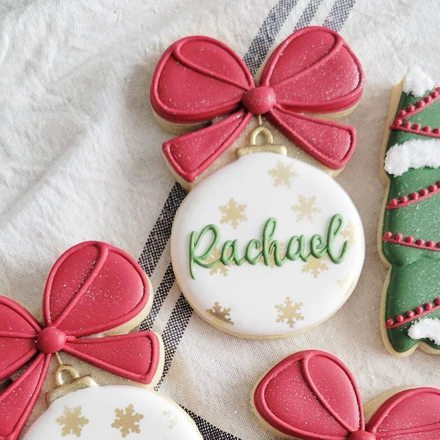 Elegant Holiday Cookie Design with Bows and Snowflakes