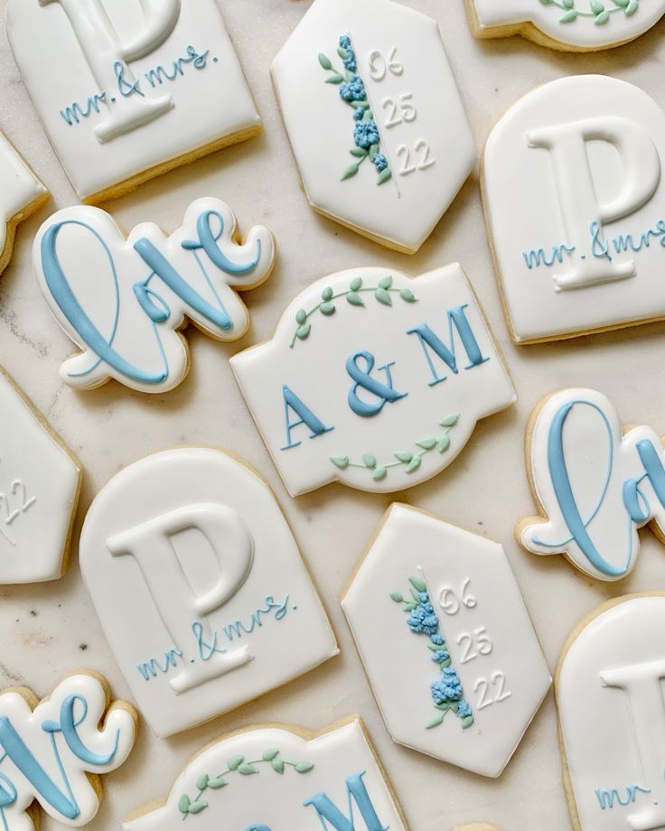 Elegant Pastel Cookie Designs: Romantic Floral Accents for Special Occasions