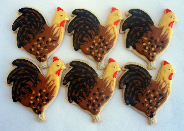 Charming Colorful Chicken-Shaped Cookies: Perfect for Festive Gatherings.