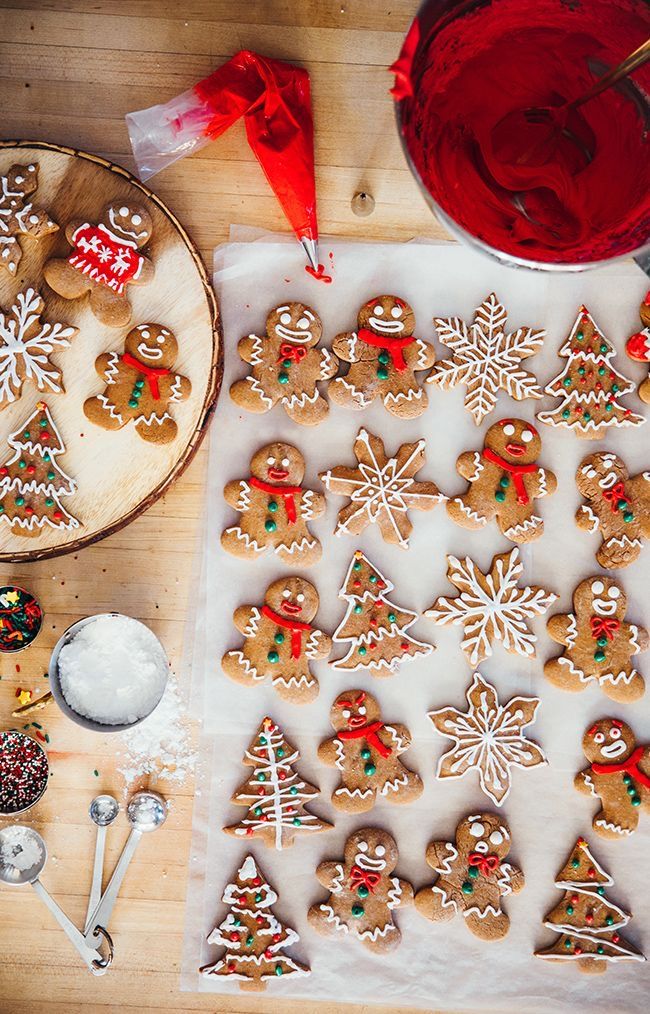 Festive Colorful Gingerbread Cookies: Intricately Decorated Treats for Holiday Celebrations