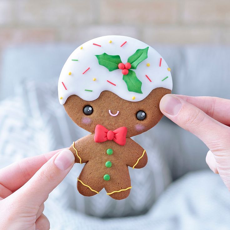 Festive Gingerbread Cookie: A Cheerful Holiday Treat with Smiling Face and Adorable Details.