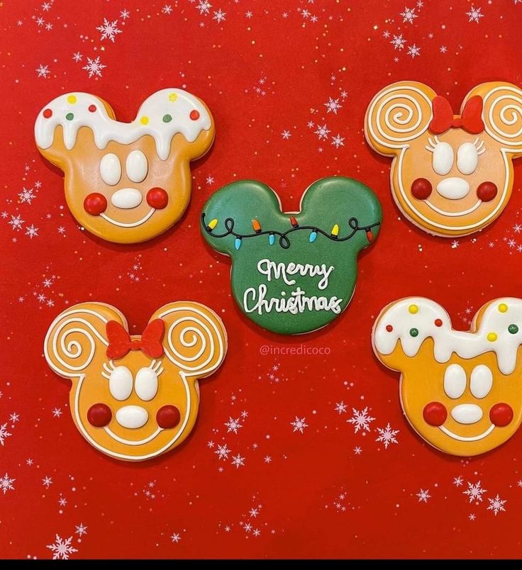 Festive Iconic Mouse-Shaped Cookies with Cheerful Expressions and Seasonal Accents.