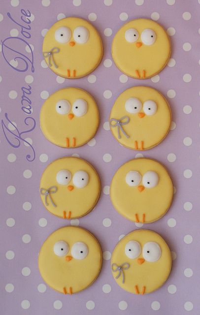 Charming Colorful Chick Cookies: A Delightful Festive Visual Treat.