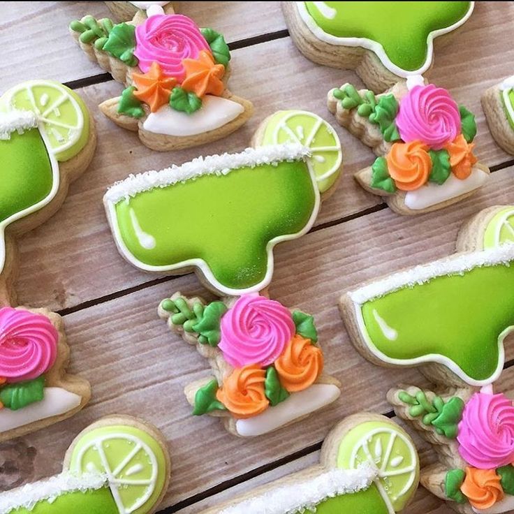 Vibrant Cocktail and Floral-Inspired Cookies: A Playful Summer Treat.