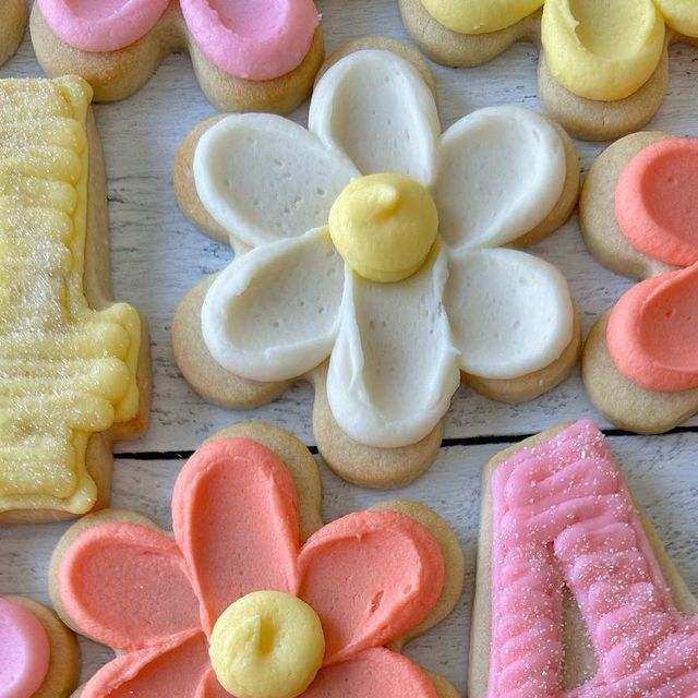 Whimsical Pastel Floral Cookies for Spring Celebrations