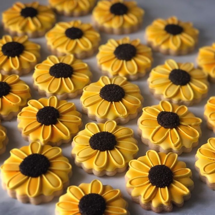 Cheerful Sunflower Cookies with Intricate Icing Designs