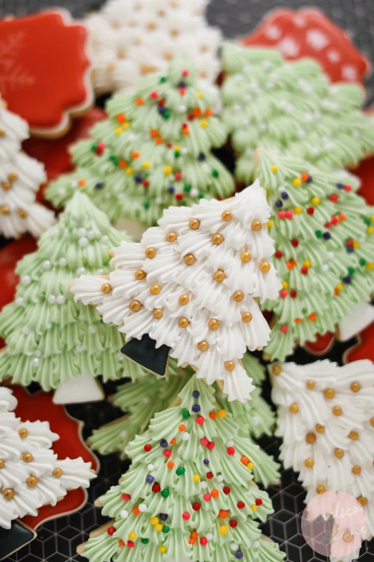 Festive Decorative Christmas Tree Cookies with Vibrant Icing and Edible Beads